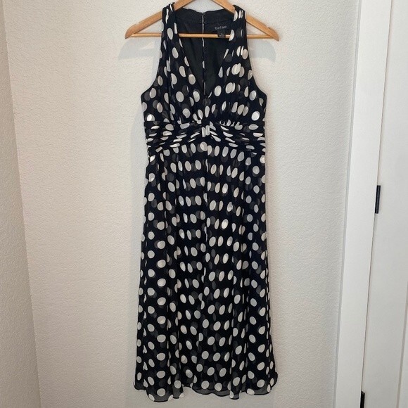 White House Black Market Dresses & Skirts - White House Black Market Black & White Polka Dot A-Line Swing Dress - Size 10